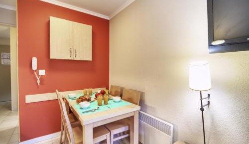 Studio with Sleeping Alcove and Terrace or Balcony (4 people)