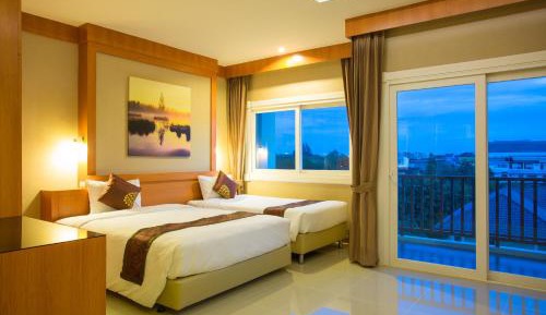 Deluxe Twin Room