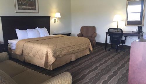 Standard King Room - Non-Smoking 