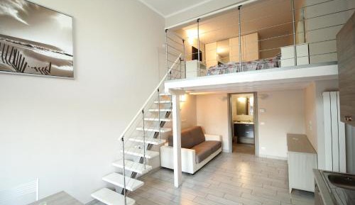 Studio Apartment - Split Level