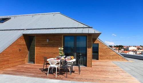 Three-Bedroom Apartment with Sea View
