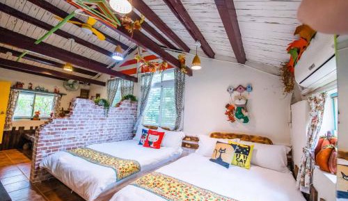 Villa with Garden View