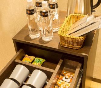 Standard Quadruple Room no window