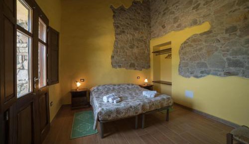 Double or Twin Room with Partial Sea View