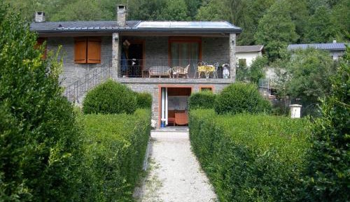 Apartment with Garden View