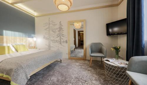 Deluxe King Suite