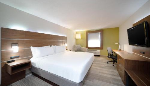 King Room - Mobility Access/Roll in Shower - Non-Smoking