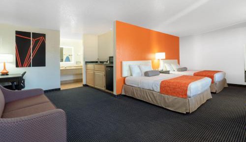 Studio Suite with Two Queen Beds - Non-Smoking