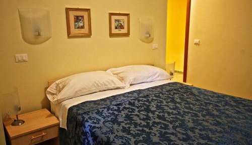 Two Connecting Double Rooms