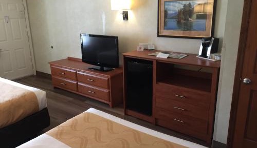 Queen Room with Two Queen Beds - Non-Smoking