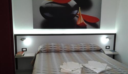 Deluxe Double Room with Shower