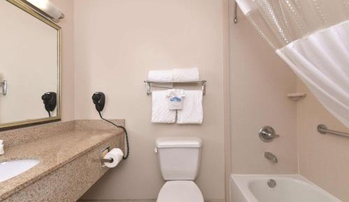 Deluxe Queen Room with Two Queen Beds