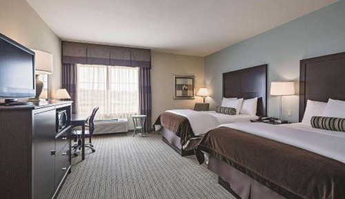 Queen Room with Two Queen Beds and Mobility/Hearing Access - Non-Smoking