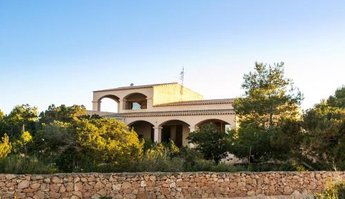 Five-Bedroom Villa