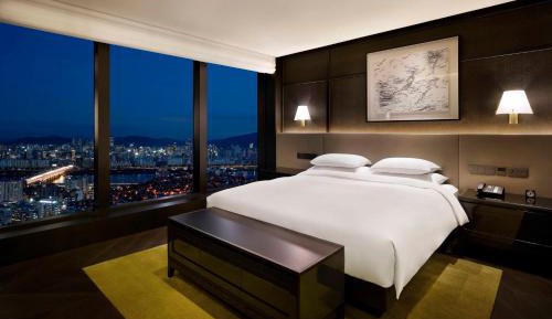 Grand Executive King Suite