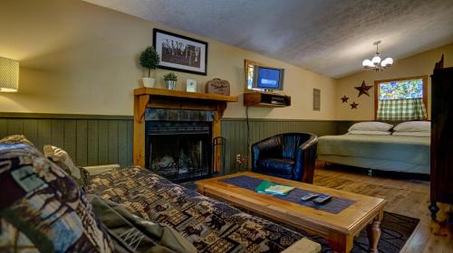 One-Bedroom House (Hawks Peak)