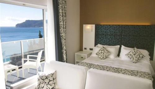 Superior Triple Room with Partial Sea View and Terrace