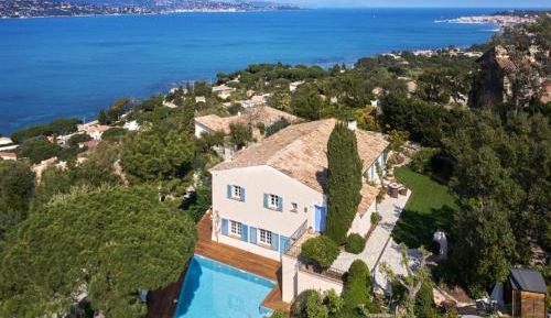 Villa with Sea View