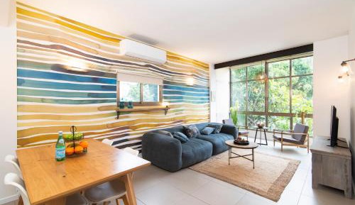 Superior Apartment with City View
