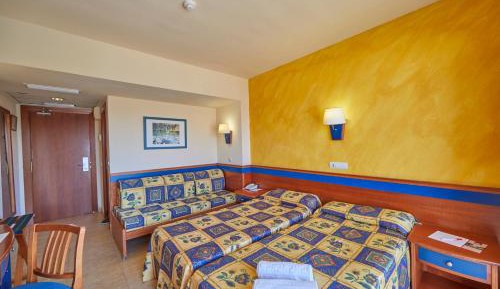 Double Room (2 Adults + 1 Child)