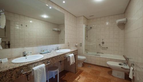 Standard Double Room (2 Adults + 1 Child)