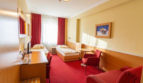 Twin Room with Private Bathroom