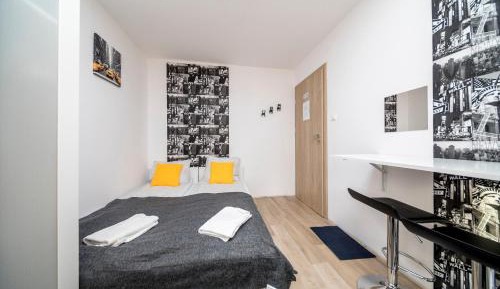 Standard Double Room with Shared Bathroom