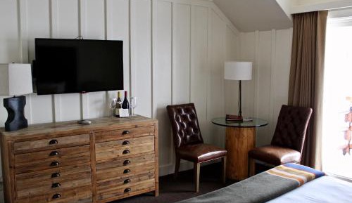 King Room with Lake View