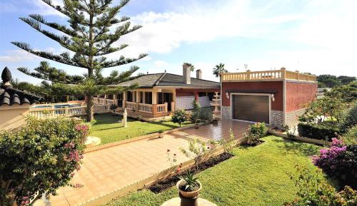 Villa with Private Pool