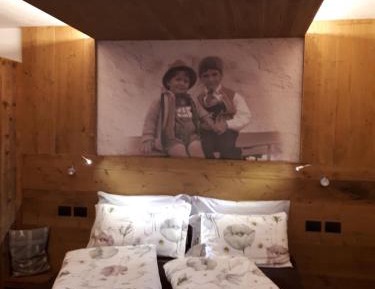 Double or Twin Room with Private Bathroom