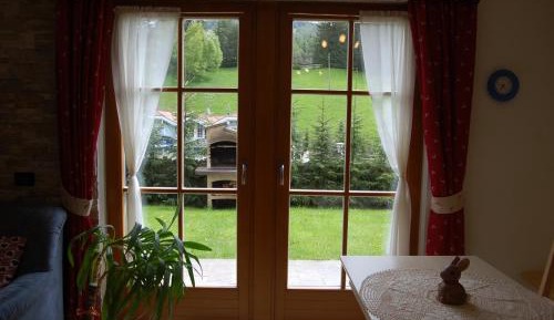 Three-Bedroom Apartment - Split Level