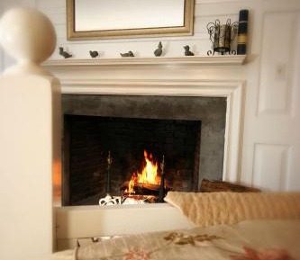 Queen Suite with Spa Bath