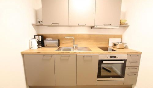 One-Bedroom Apartment - Kitchenette