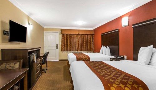 Queen Room with Two Queen Beds - Smoking