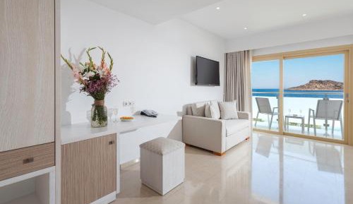 Deluxe Suite with Sea View