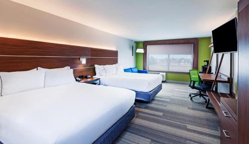 Suite - Hearing Accessible - Non-Smoking