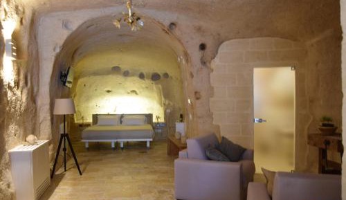 Deluxe Suite - Cave
