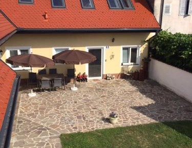 Apartment with Garden View