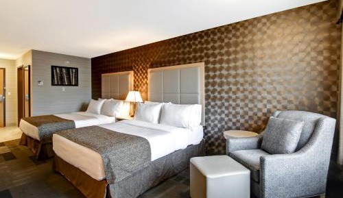 Standard Queen Room with Two Queen Beds and Sofa Bed