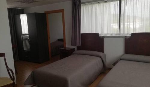 Quadruple Room with Private Bathroom