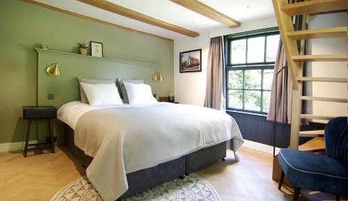 Suite with Bath