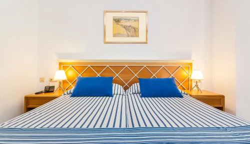 Studio with Balcony (2 Adults)