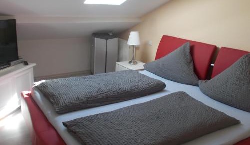 Small One-Bedroom Apartment - 2