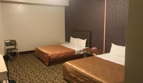 Quadruple Room with Private Bathroom