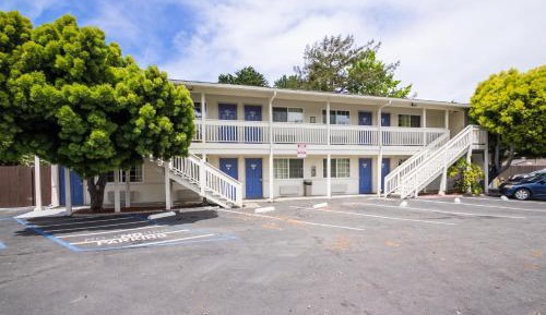 King Room - Non-Smoking