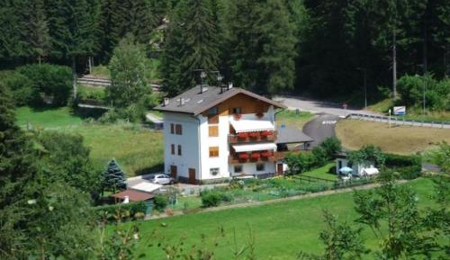 Apartment with Garden View