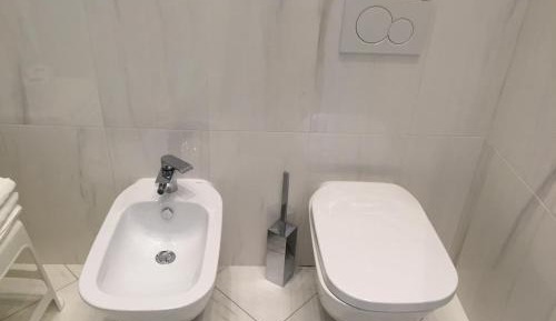 Deluxe Suite with Spa Bath and Private Garden