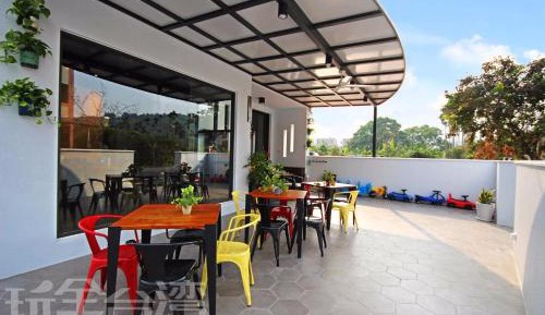 Villa with Garden View