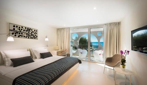 Deluxe Double Room with Balcony and Sea View