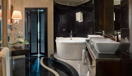 Palace Suite